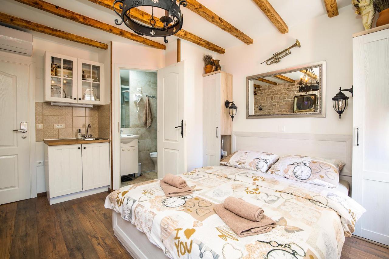 Domus Maximus Apartment Pula Exterior photo